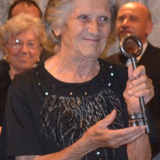 Il riconoscimento "Le Chiavi di Andora" a Maria Gandolfo Il riconoscimento "Le Chiavi di Andora" a Maria Gandolfo