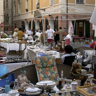 A Loano torna il Mercatino dell’Antiquariato e del Collezionismo