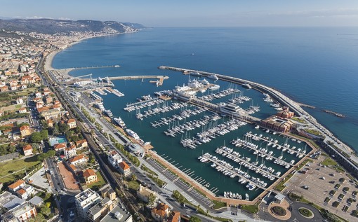 Marina di Loano promuove un’offerta che azzera la nuova tassa di stazionamento Marina di Loano promuove un’offerta che azzera la nuova tassa di stazionamento