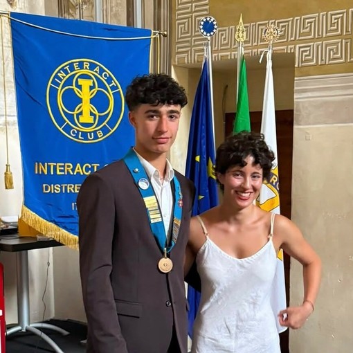 Varazze, una serata per scoprire le opportunità del Rotary dedicate ai giovani Varazze, una serata per scoprire le opportunità del Rotary dedicate ai giovani