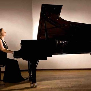 Savona, nella Chiesa Sant’Andrea Apostolo il concerto della pianista tedesca Marie-Luise Bodendorff