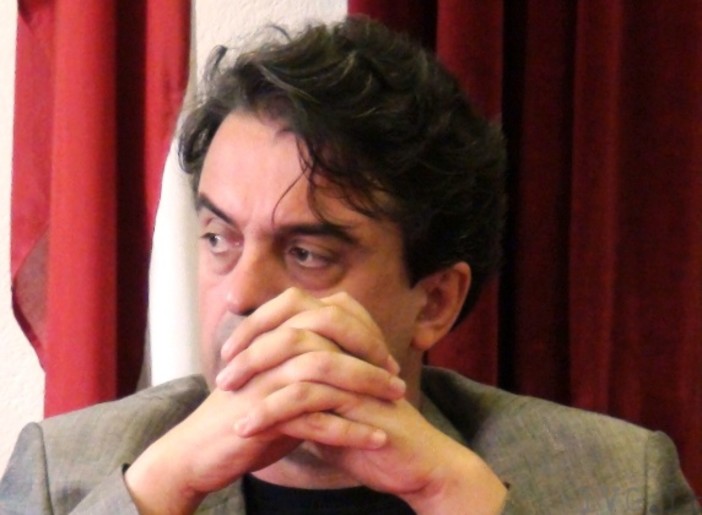 “Generale, dietro la collina”: Molteni racconta la guerra attraverso le canzoni ai “Pomeriggi della Mozart”