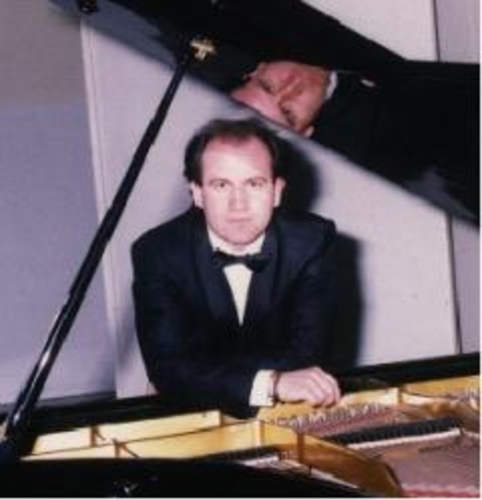 Finale, Percorsi Sonori: annullato il recital del pianista Piero Rotolo