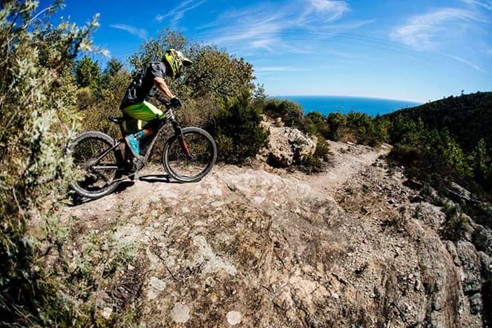 I sentieri di Pietra Ligure ospitano il "Trofeo delle nazioni" di MTB I sentieri di Pietra Ligure ospitano il "Trofeo delle nazioni" di MTB