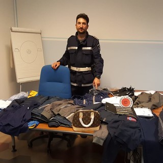 Oltre 93 mila euro di multe, tre sequestri di merce falsa e una denuncia per spaccio: superlavoro della municipale di Loano nei ponti primaverili