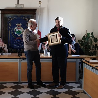 Nuovo supermercato a Pietra, il consigliere Carrara a favore dell'apertura: "Offrirà lavoro e nuove prospettive sociali"