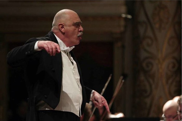 Loano, il Maestro Massimo Carpegna lascia Forza Italia e passa alla Lega