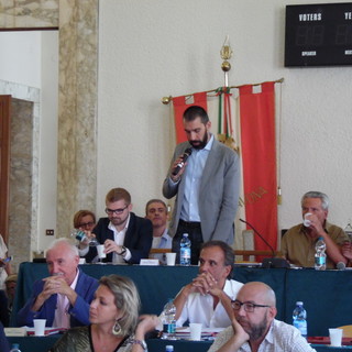 Matteo Mantero dedica il suo lunedì alle problematiche dell'Ospedale di Cairo Montenotte