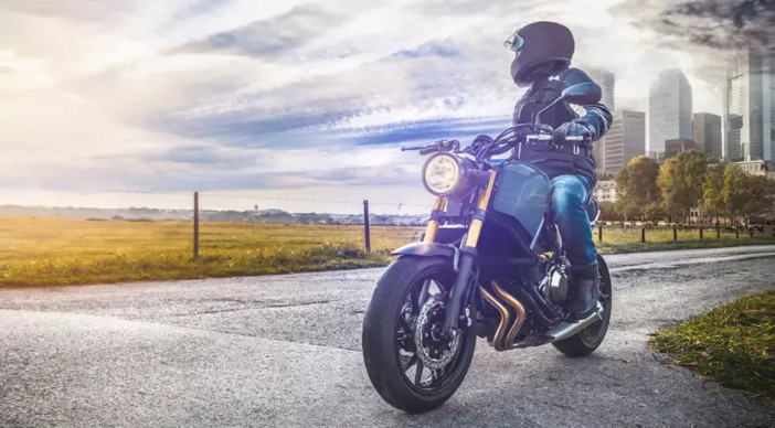 Tra mare, entroterra e passi montani: perché per i motociclisti è importante scegliere bene l’assicurazione moto