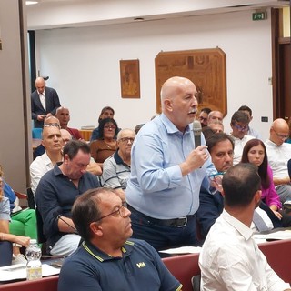 Rigassificatore, il sindaco Isetta "tuona" dopo la risposta alle osservazioni di Snam: "Il progetto evidenzia numerose lacune e gravi criticità"