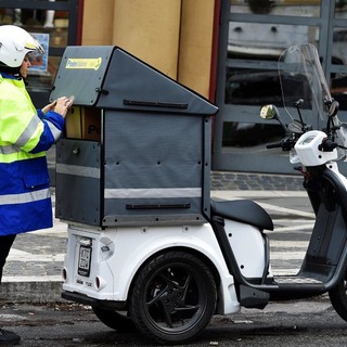 Poste Italiane, sono entranti in funzione i nuovi motocicli elettrici a tre ruote