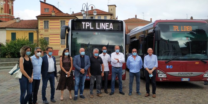 Tpl amplia il suo parco mezzi: 7 nuovi autobus inaugurati a Cairo Montenotte Tpl amplia il suo parco mezzi: 7 nuovi autobus inaugurati a Cairo Montenotte