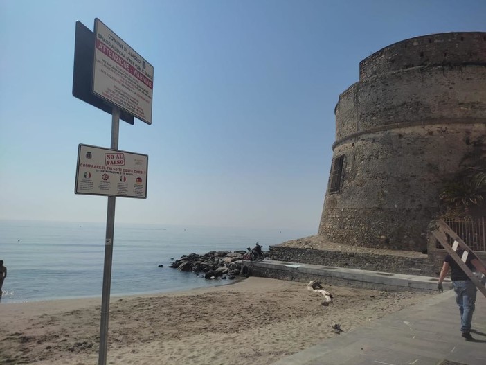 Alassio, nuova segnaletica nel centro: intensificati i controlli Alassio, nuova segnaletica nel centro: intensificati i controlli