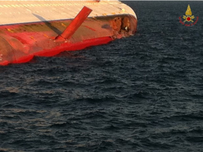 Concordia: sale a cinque il bilancio delle vittime. Tre persone salvate, 15 i dispersi