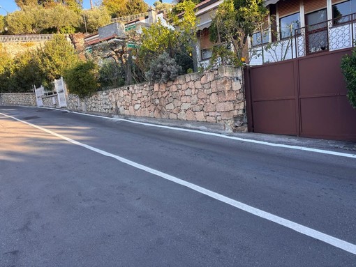 "A San Bernardino nuova segnaletica orizzontale ma senza tenere conto degli ingressi delle abitazioni". La denuncia da "Impegno X Finale" "A San Bernardino nuova segnaletica orizzontale ma senza tenere conto degli ingressi delle abitazioni". La denuncia da "Impegno X Finale"