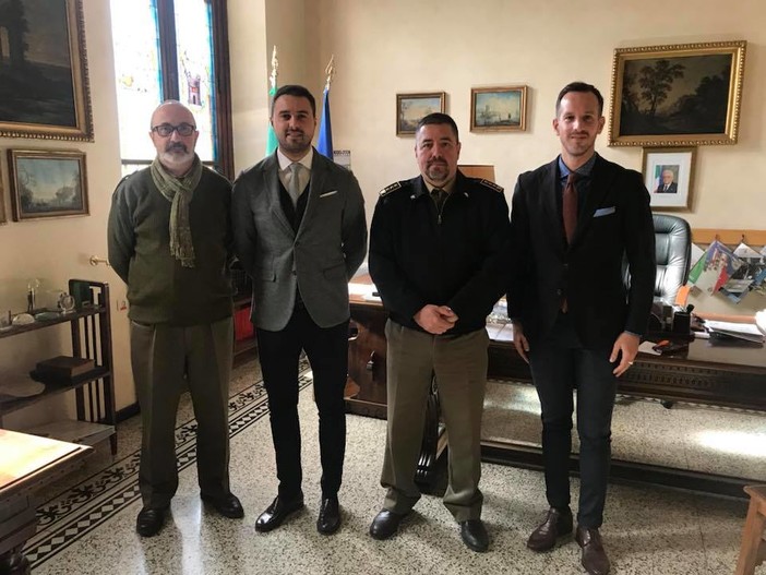 La FL Group di Vado incontra l’Istituto Chimico Farmaceutico Militare per risolvere il problema delle carenze di cannabis terapeutica