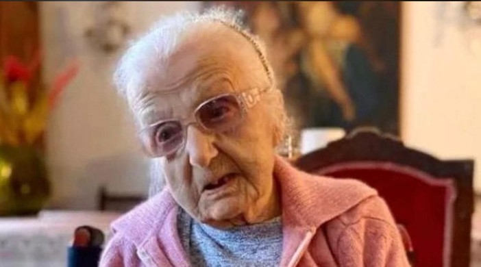 Nonna Maria, 95enne genovese che ha battuto il Covid. Toti: "Notizia che ci dà speranza e voglia di lottare ancora di più"