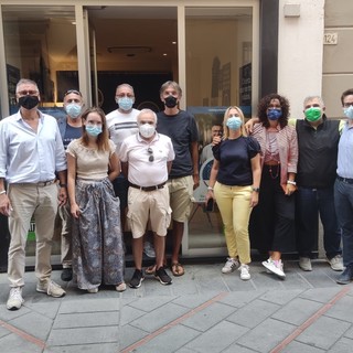 Elezioni 2021, inaugurato il point di Nuova Grande Loano: "Tanti cittadini non vedono l'ora di cambiare qualcosa" (FOTO e VIDEO)