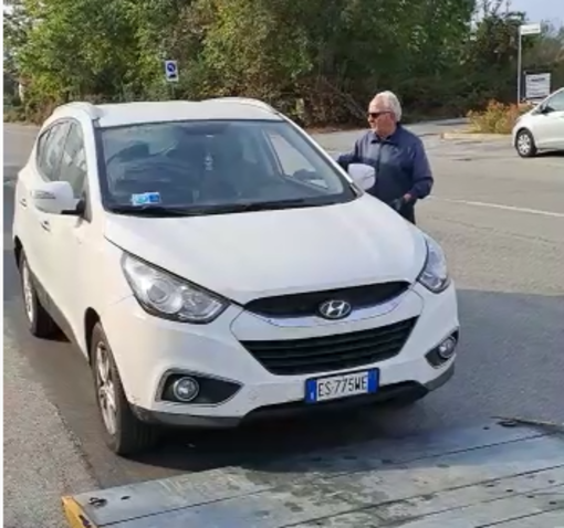 Albenga, un nuovo mezzo per la polizia locale (FOTO e VIDEO) Albenga, un nuovo mezzo per la polizia locale (FOTO e VIDEO)