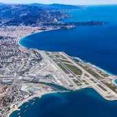 Nuovo volo diretto da Nizza a Siviglia: dal 2026 la Costa Azzurra più vicina all’Andalusia