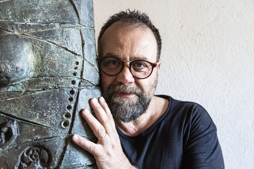 Le opere di Nino Ventura ad Albissola: non solo la mostra, anche un'installazione sul Lungomare degli Artisti Le opere di Nino Ventura ad Albissola: non solo la mostra, anche un'installazione sul Lungomare degli Artisti