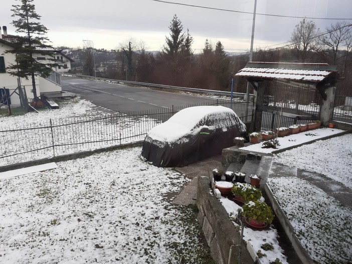 Arriva la neve in Liguria, imbiancati i monti e l'entroterra ligure Arriva la neve in Liguria, imbiancati i monti e l'entroterra ligure