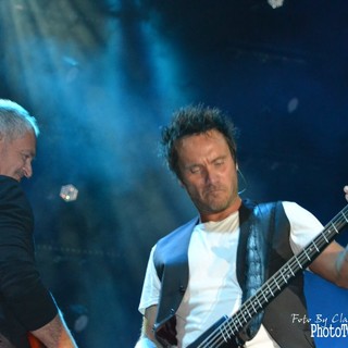 Albenga: il concerto di Nek raccontato dalle immagini di Claudio Arena