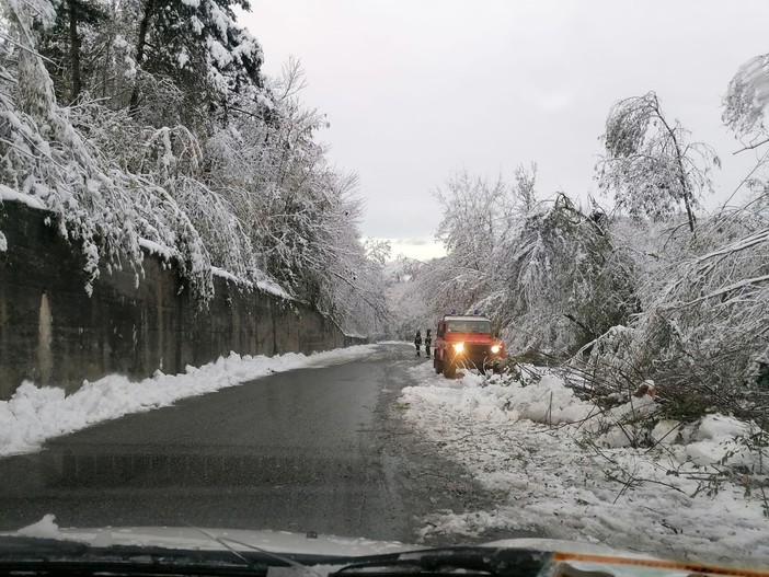 Neve in Val Bormida: continua la messa in sicurezza del territorio da parte dei vigili del fuoco