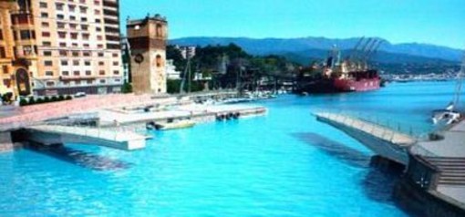 Il nuovo ponte della Darsena di Savona in una ricostruzione