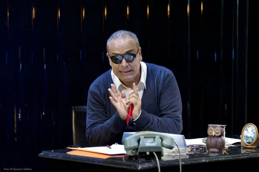 Enzo Decaro chiude il Festival di Borgio Verezzi con “Non è vero ma ci credo” Enzo Decaro chiude il Festival di Borgio Verezzi con “Non è vero ma ci credo”