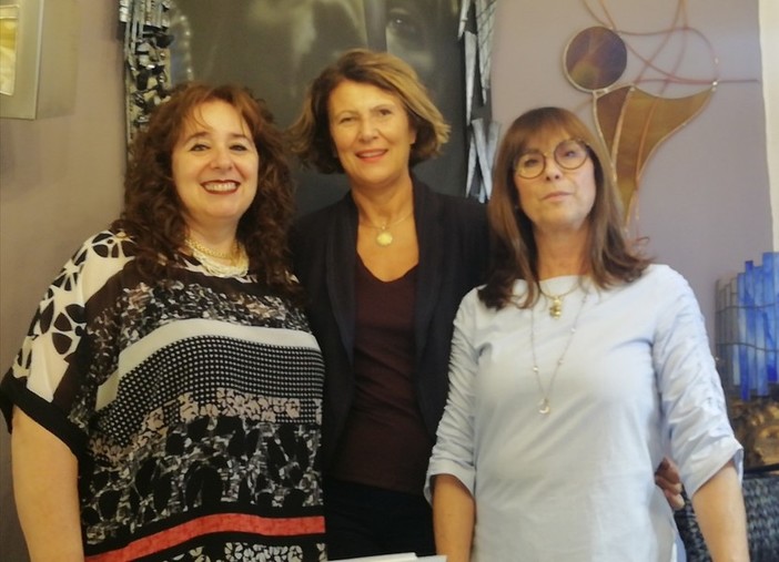 Nella foto, da sinistra a destra: Elena Capra, Mariapia Di Matteo e Gabriella Rosso