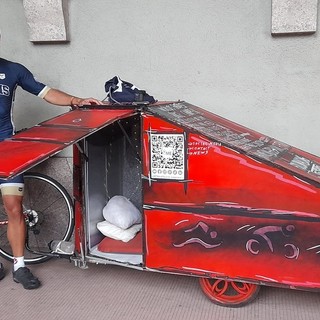 Dalla Bassa Sassonia a Savona in bici e con un “bike caravan” come casa. La storia di Nils Reckemeier Dalla Bassa Sassonia a Savona in bici e con un “bike caravan” come casa. La storia di Nils Reckemeier