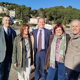 Da sinistra il presidente A.M.A. Fabrizio De Nicola, la consigliera Manuela Marchiano, il sindaco Mauro Demichelis, la consigliera uscente Simona Aicardi e il consigliere in carica Gerry Gerundo.