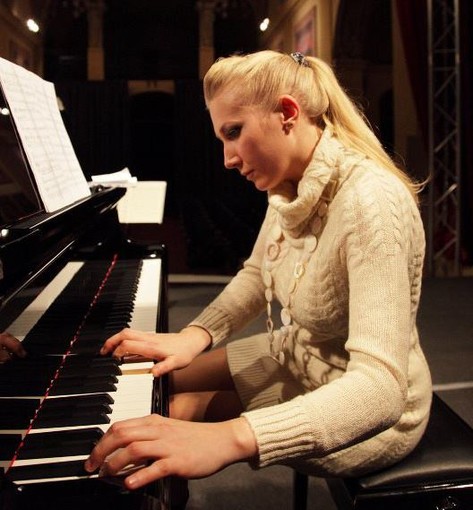 L’Orchestra Sinfonica di Savona inaugura al teatro Sacco con Olga Tarasevich L’Orchestra Sinfonica di Savona inaugura al teatro Sacco con Olga Tarasevich