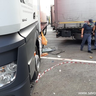 Savona, delitto all'autoporto: il camionista 45enne ucciso con una coltellata dopo una rissa fra colleghi (FOTO e VIDEO)