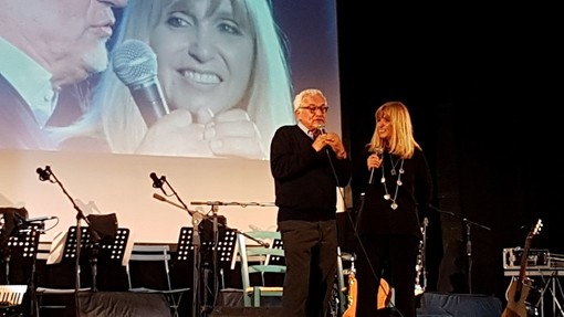 Albenga: straordinario successo per il "Gran Finale" di "Ottobre De André" (FOTO e VIDEO)