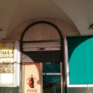 Bottega storica di Finale Ligure chiude perché non le rinnovano l’affitto