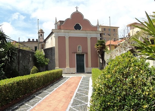 Varazze, musica prima dei fuochi d'artificio all'Oratorio dell'Assunta Varazze, musica prima dei fuochi d'artificio all'Oratorio dell'Assunta