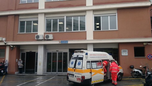 Ospedale San Martino: aperto ambulatorio per codici bianchi