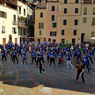 Vivi il parco, a Loano una sessione di “allenamento silenzioso” con Bà Dà Fit