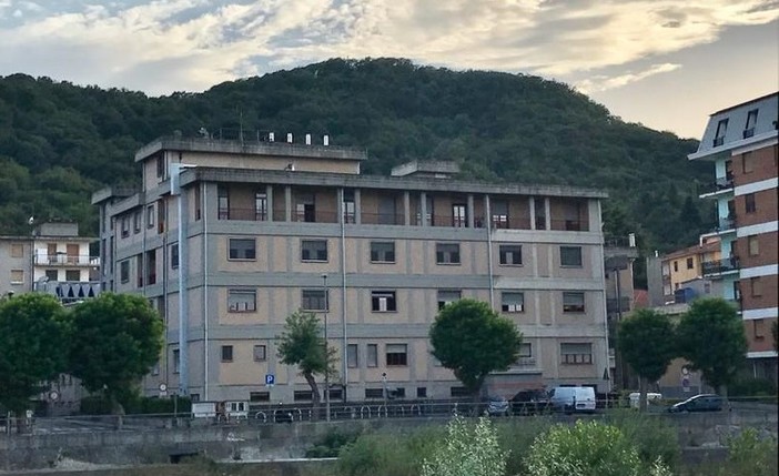 Ospedale Cairo, rinvio pronunciamento Consiglio di Stato. Lambertini: "Così si fa il male delle persone" Ospedale Cairo, rinvio pronunciamento Consiglio di Stato. Lambertini: "Così si fa il male delle persone"