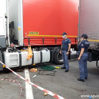 Savona, accoltellamento all'autoporto: ucciso un camionista straniero (FOTO e VIDEO)