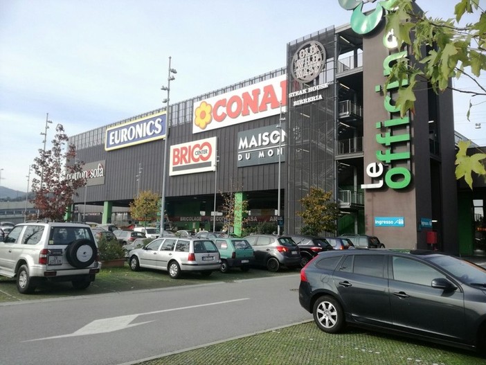 Savona, Campagna Nastro Rosa: alle Officine l'info point della LILT