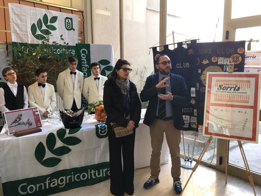 Ad Alassio ecco l'hashtag #lascuolariparte con la Garden Therapy Ad Alassio ecco l'hashtag #lascuolariparte con la Garden Therapy