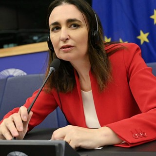Ieri la UE ha presentato misure per bloccare importazione di prodotti cinesi realizzati violando diritti umani