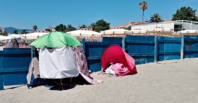 Accoltellamento sulla spiaggia, le ammissioni: la lite dopo aver toccato gli oggetti della vittima