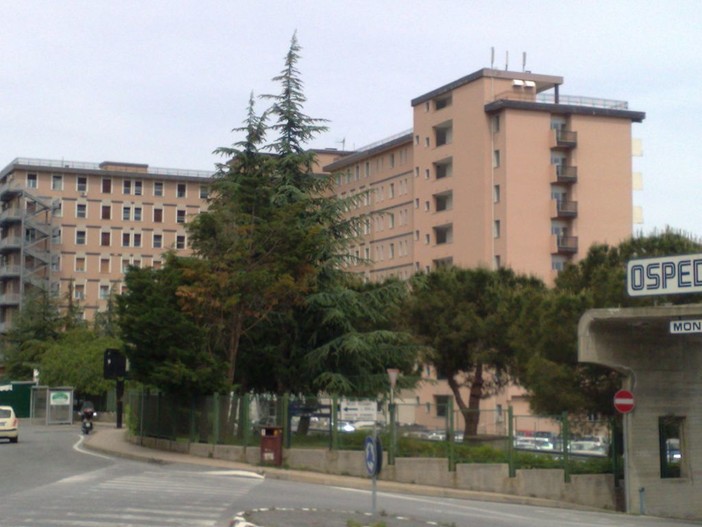 Savona: sessantenne caduto dalla moto ancora ricoverato al S.Paolo