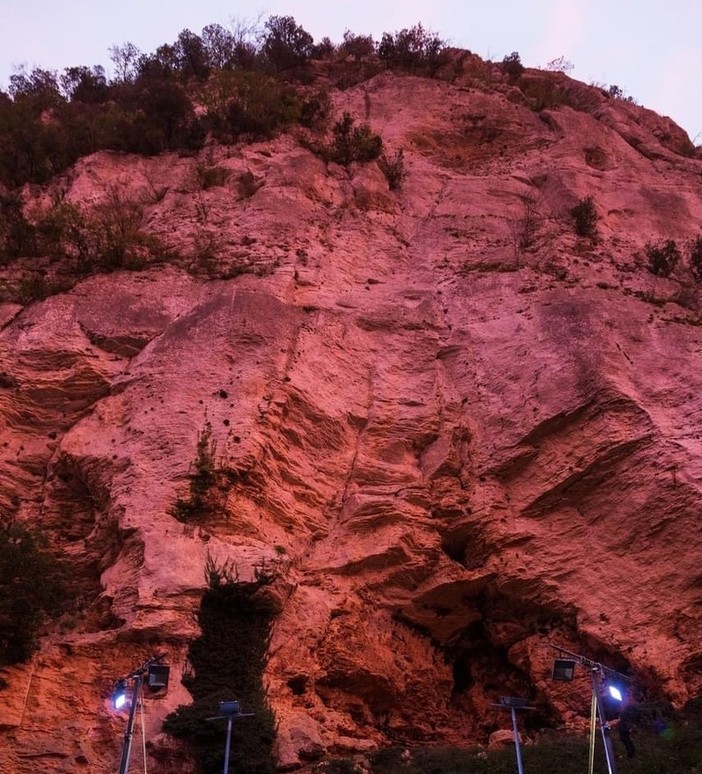 Una serata di "Canzoni da Oscar" al Grottone di Monte Cucco di Orco Feglino con la Piccola Accademia dell'Arte Una serata di "Canzoni da Oscar" al Grottone di Monte Cucco di Orco Feglino con la Piccola Accademia dell'Arte