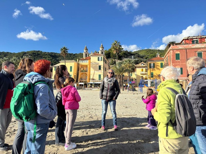 Edizione speciale dell’iniziativa “Passeggiando dal mare al borgo”, per raccontare Laigueglia, la sua storia e il suo mare Edizione speciale dell’iniziativa “Passeggiando dal mare al borgo”, per raccontare Laigueglia, la sua storia e il suo mare