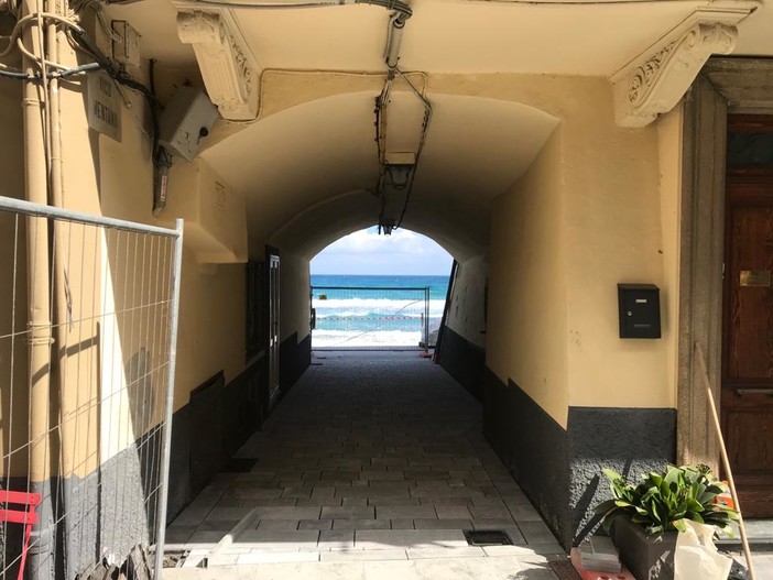 Alassio: ultimi ritocchi per la passeggiata "Baracca" (FOTOgallery) Alassio: ultimi ritocchi per la passeggiata "Baracca" (FOTOgallery)